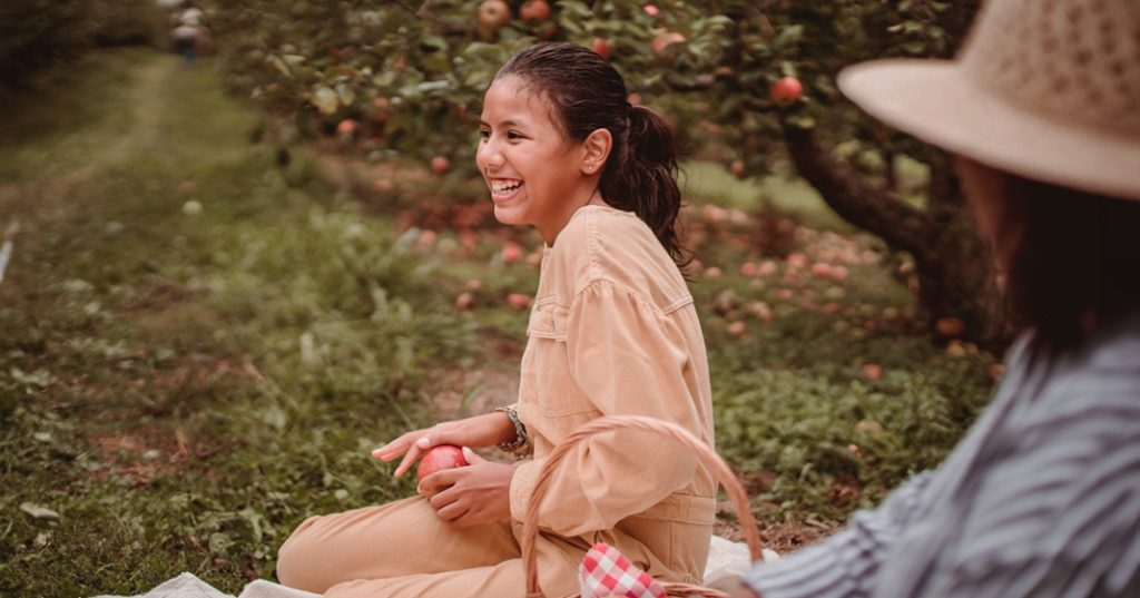 mother support daughter with PCOS in nature